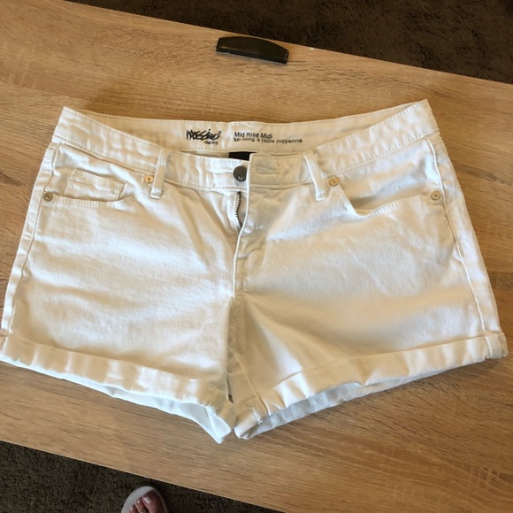 White Denim Shorts - Picture 1 of 3